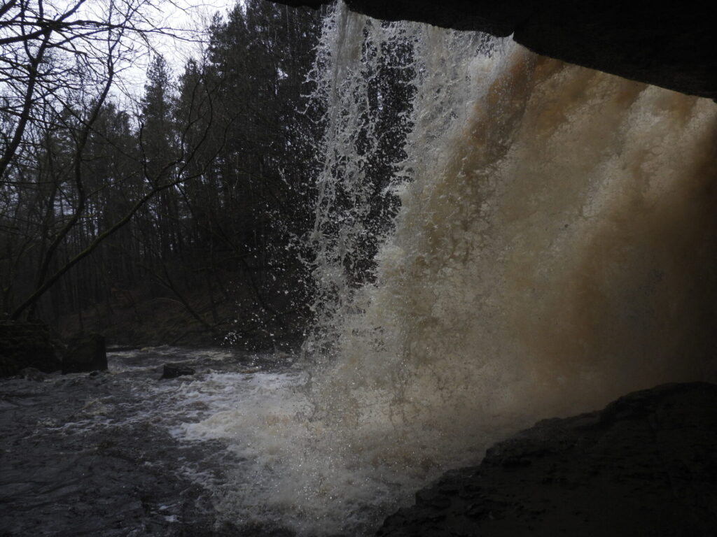 Bow Lee Beck from the back of Gibsons Cave through Summerhill force