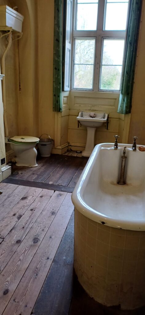 Kiplin Hall old bathroom
